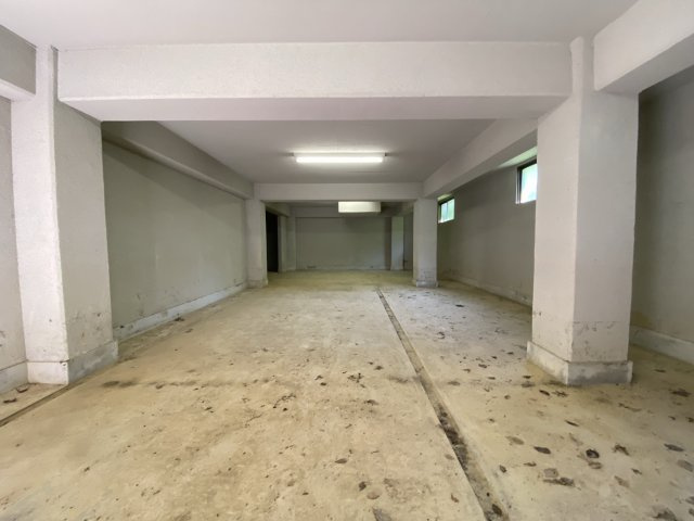 緑ヶ丘2丁目邸の駐車場