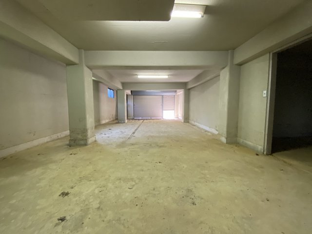 緑ヶ丘2丁目邸の駐車場