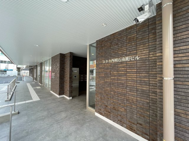 明石市西明石南町２丁目の賃貸マンションのエントランス