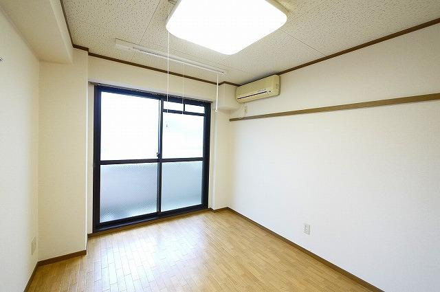 新大宮シティ・パルの居間・リビング|ゆったりとした居間です