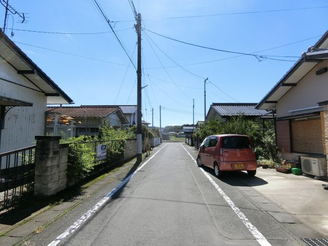 高崎市町屋町　売地の前面道路含む現地写真