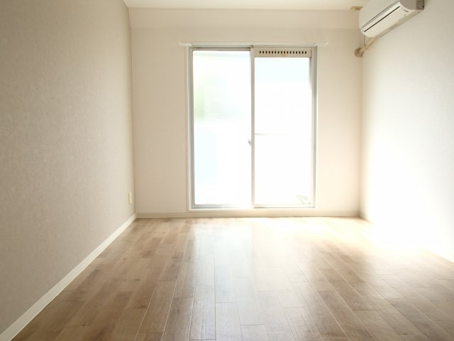 【居間・リビング】 | アールエス菱屋西 | ゆったり過ごせるリビングです