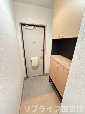 加古川市加古川町稲屋のアパートの玄関