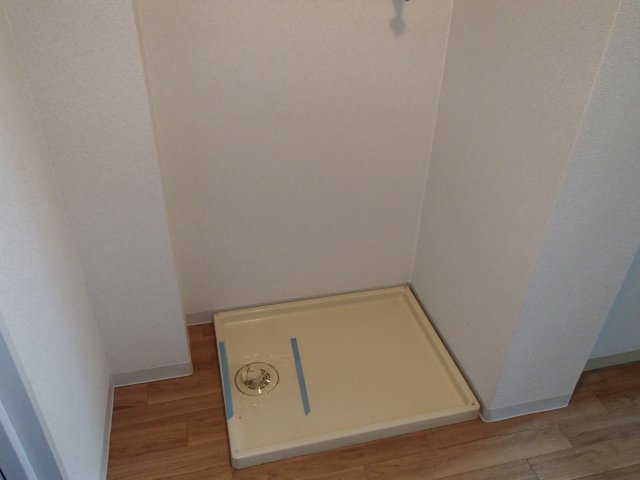 【設備】 | ウイングハウス | 室内洗濯機置場