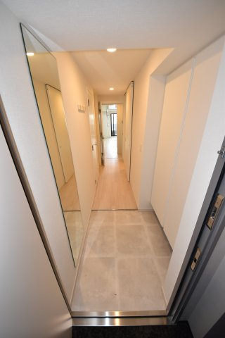 コンフォリア北堀江一丁目の玄関|ゆったりとした玄関です