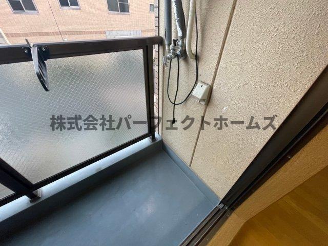 コートアルバのバルコニー|暖かな日差しのふりそそぐバルコニー
