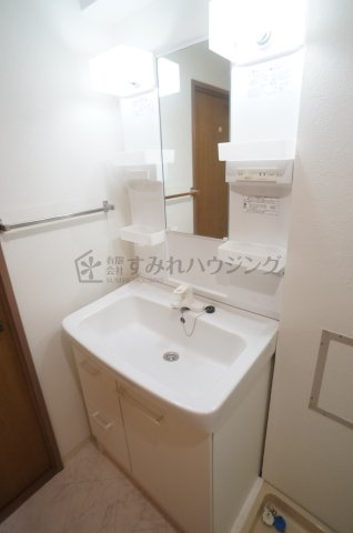 ファミール安倉の洗面所