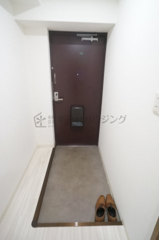 ファミール安倉の玄関