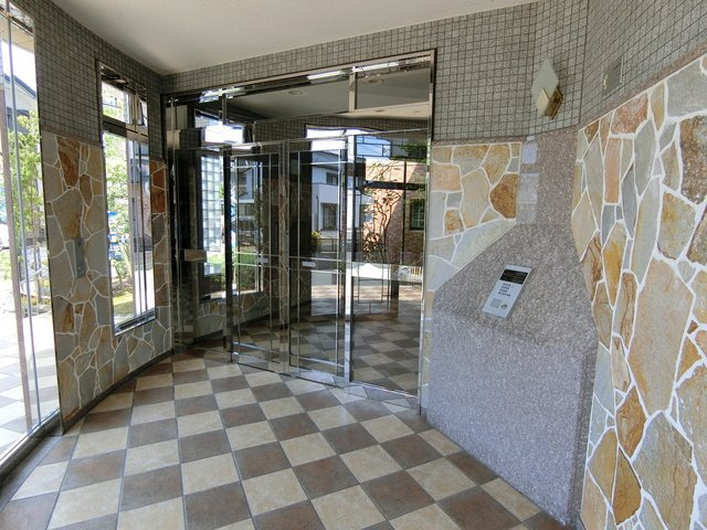 メゾンドール荒木【10,000円キャッシュバック対象物件】のロビー|建物の内部です