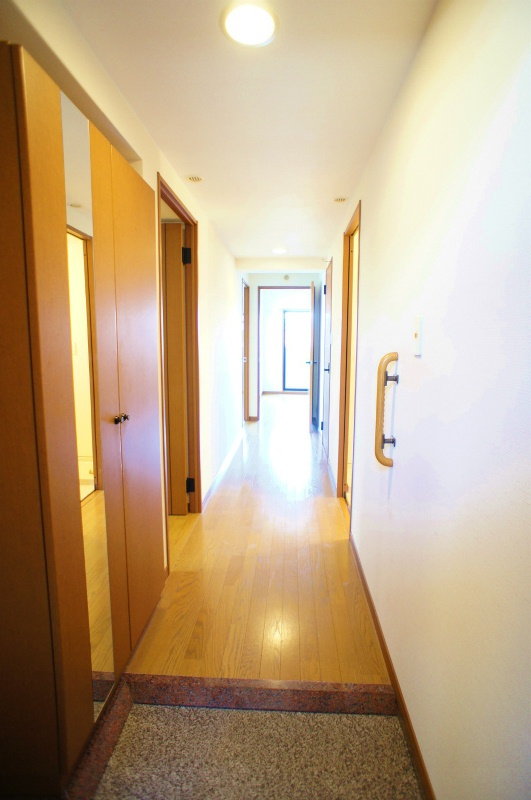 メゾンドール荒木【10,000円キャッシュバック対象物件】の玄関|毎日通る玄関はこちらです