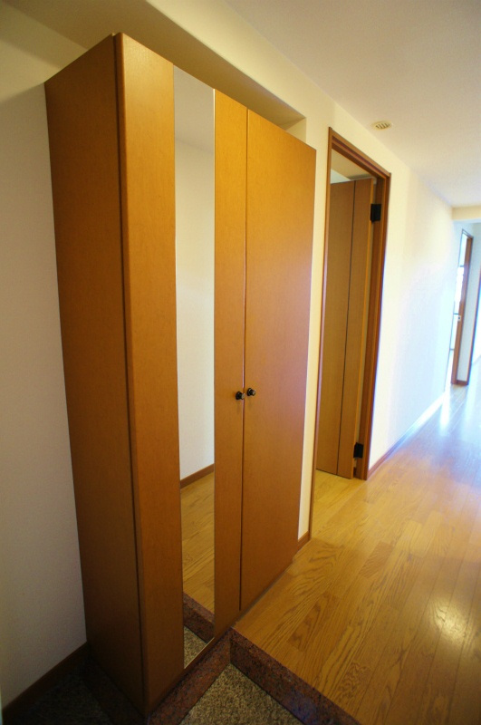 メゾンドール荒木【10,000円キャッシュバック対象物件】の玄関|ゆったりとした玄関です