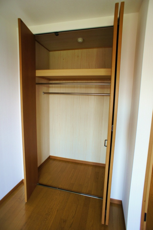 メゾンドール荒木【10,000円キャッシュバック対象物件】の収納|収納があります