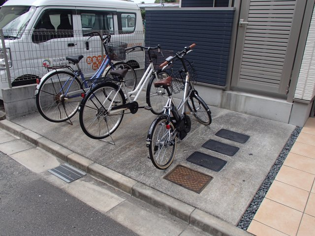 【その他共用部分】 | デネブ | 駐輪スペース