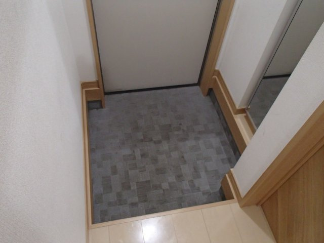 【玄関】 | デネブ | 毎日通る玄関はこちらです