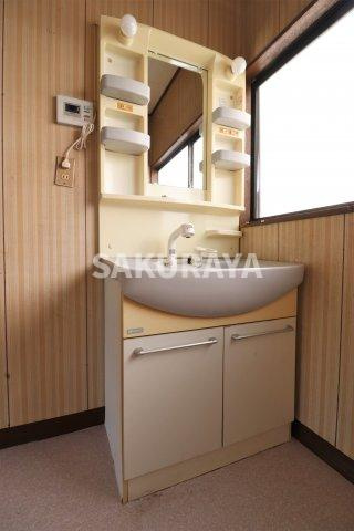 鵤木町貸家SUの独立洗面台