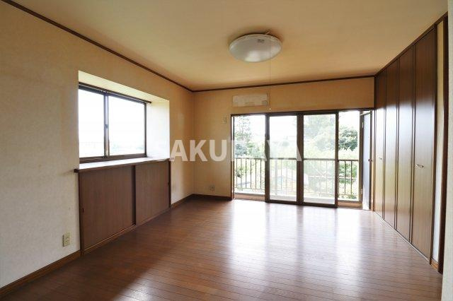 鵤木町貸家SUの洋室