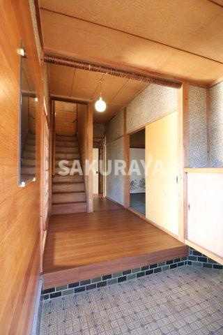 鵤木町貸家SUの玄関