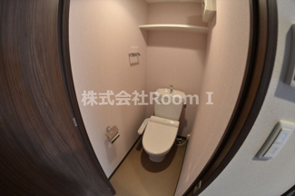 【トイレ】 | エスリード大手前 | 落ち着いた色調のトイレです