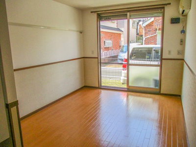 【内装】 | ダリア新高円寺 | 洋室約7.5帖
反転タイプの別室写真を使用しております。