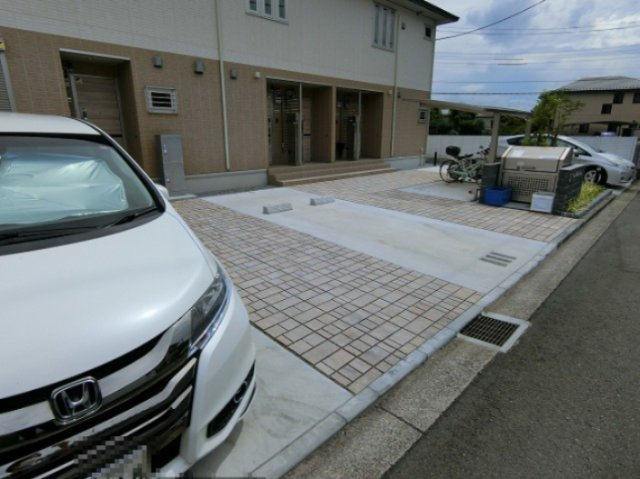 カーサ・フェリーチェ立川の駐車場
