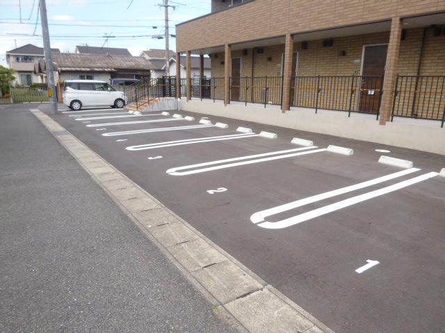 ＲｅーＬｉｆｅⅢの駐車場