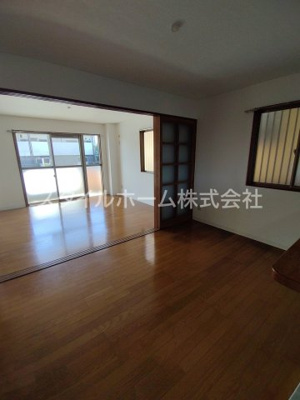 【居間・リビング】 | グランドハイツ百北