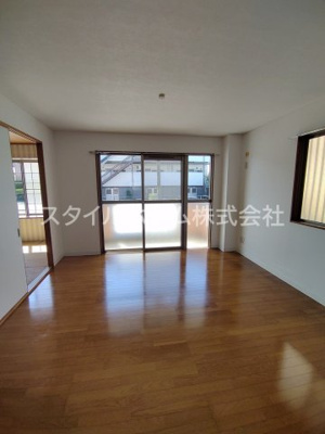 【居間・リビング】 | グランドハイツ百北