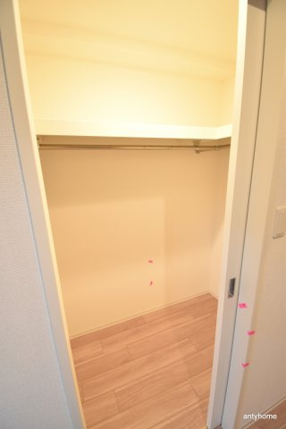 セレニテ新大阪プリエ　仲介手数料無料の収納