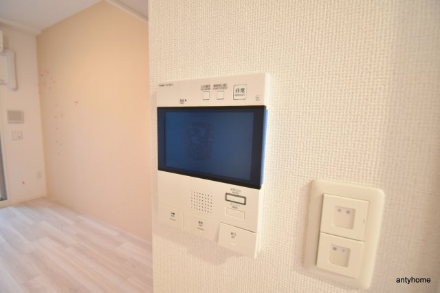 セレニテ新大阪プリエ　仲介手数料無料のセキュリティ