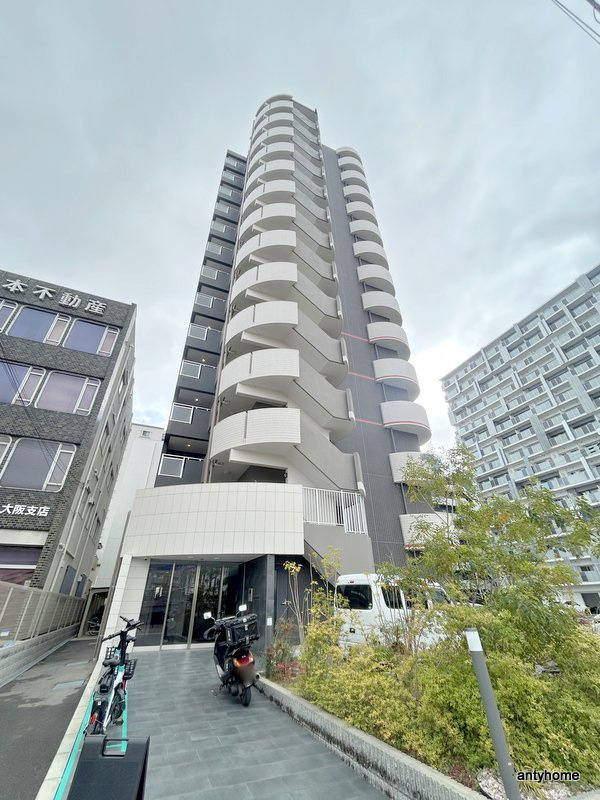 セレニテ新大阪プリエ　仲介手数料無料の外観