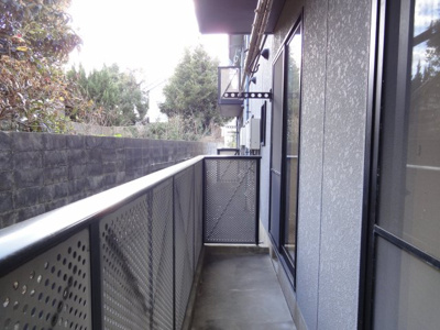 【バルコニー】 | メゾンエスピア草江