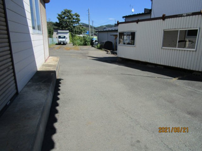 【駐車場】 | 三ツ割貸事務所倉庫