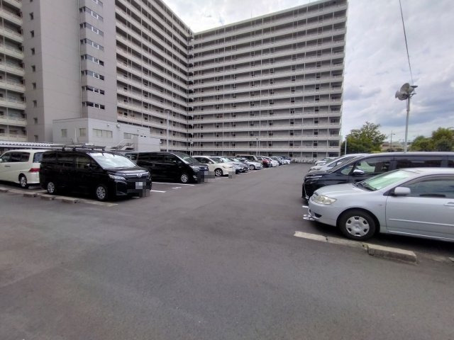 ルネ旭公園の駐車場