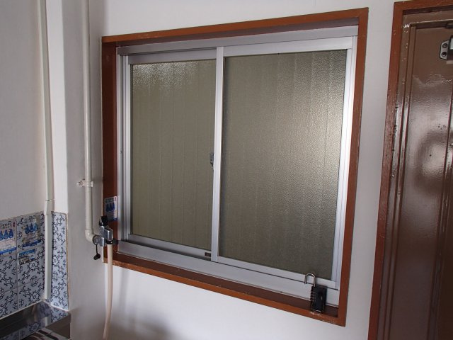 【設備】 | リバティーベル | キッチン横の窓