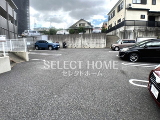 【駐車場】 | 車をお持ちの方に嬉しい駐車場付きの物件です