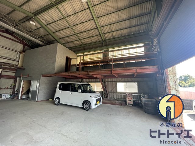 八女インター倉庫の内装