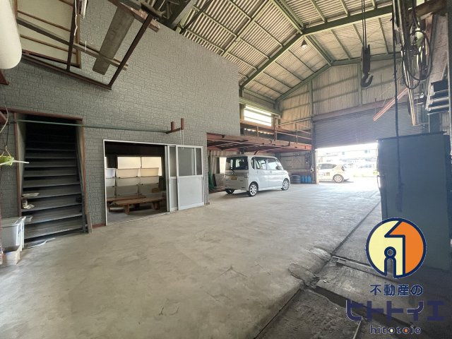 八女インター倉庫の内装