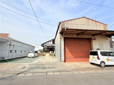 八女インター倉庫の駐車場