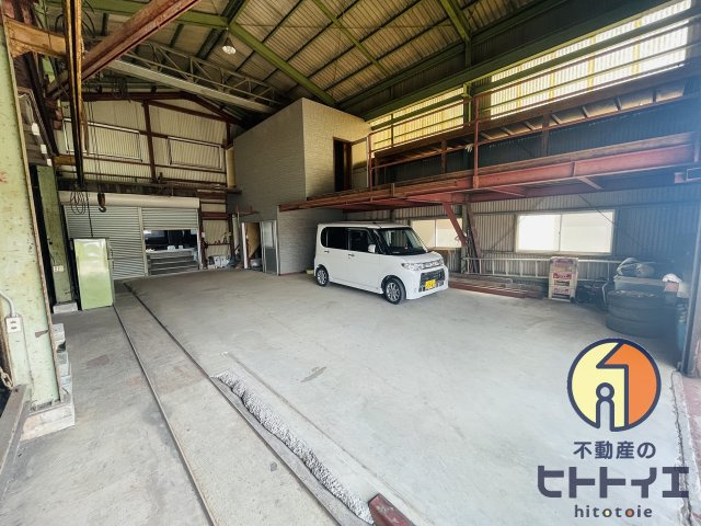 八女インター倉庫の内装