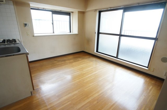 【居間・リビング】 | ダイアパレス東大通