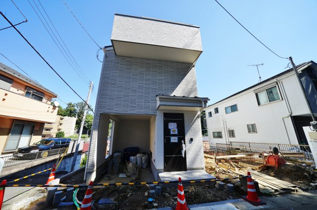 ＬＤＫ１９．３帖の３ＳＬＤＫ。保土ケ谷区瀬戸ケ谷町　新築戸建ての外観|JR横須賀線「保土ヶ谷」駅をご利用頂けます。