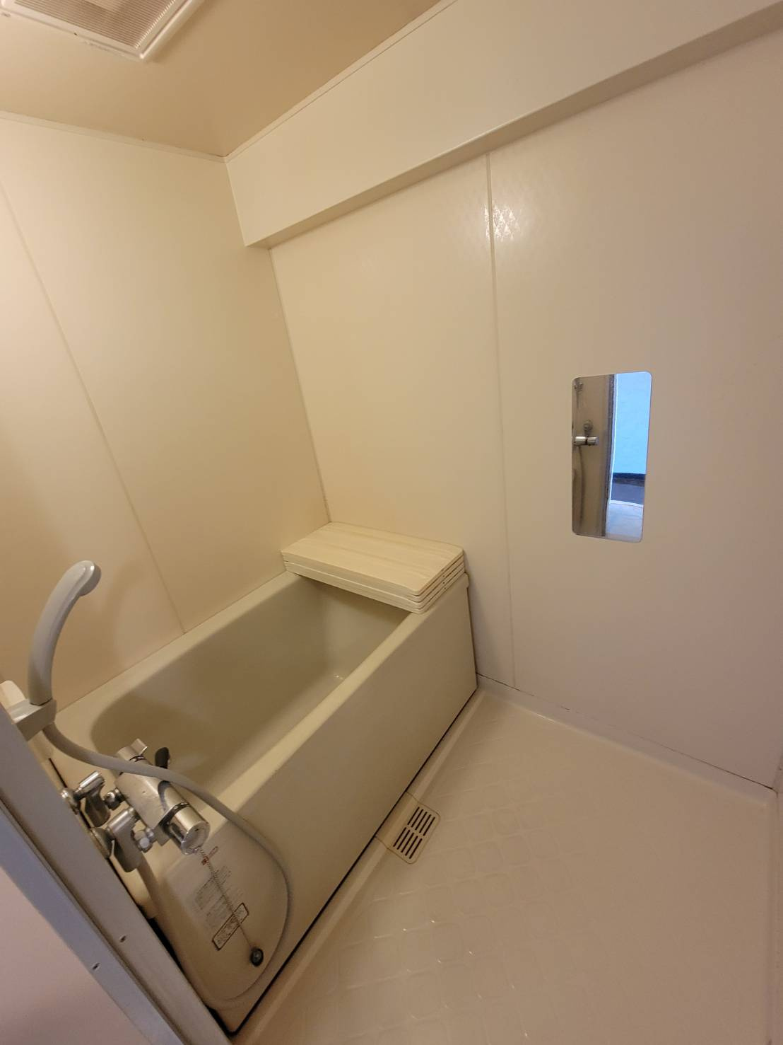 岸和田WINマンションの浴室|コンパクトで使いやすいお風呂です