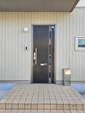 Cuoreのエントランス|戸建て感覚のシャーメゾンです