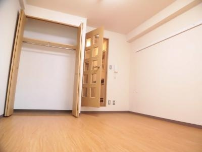 二条CUBE（二条キューブ）の子供部屋|洋室