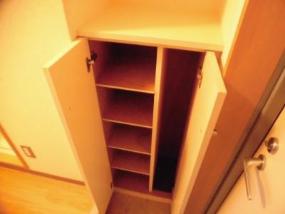 二条CUBE（二条キューブ）の収納|シューズＢＯＸ