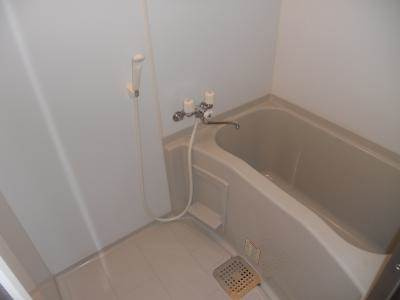 レーベンなぎの宮の浴室