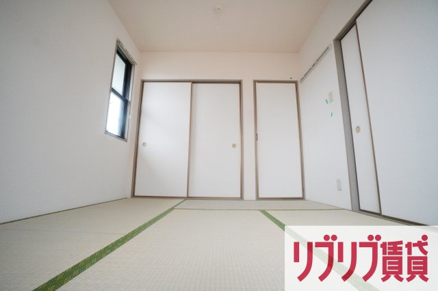 第三スカイマンションの和室