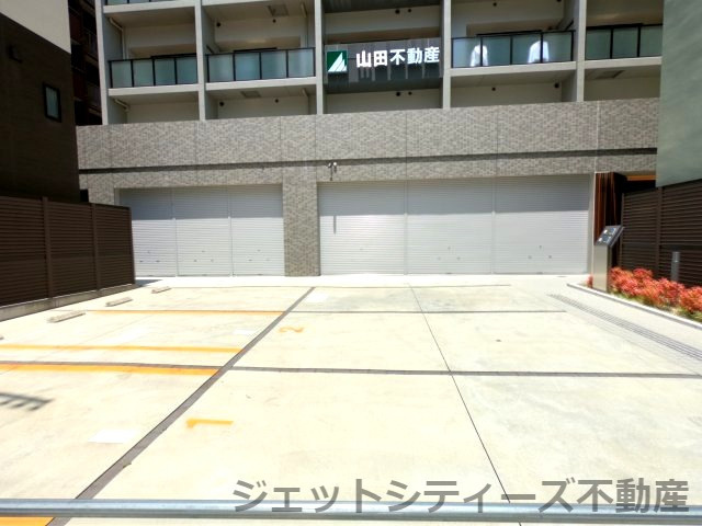 【エントランス】 | Bonコンド梅田中崎町
