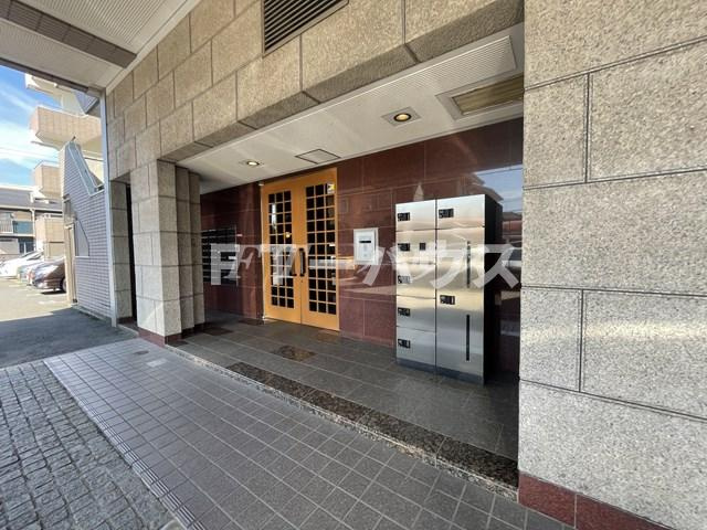 幕張台パークレジデンスのエントランス