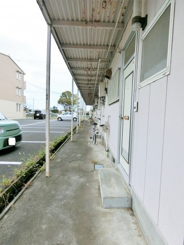 Tレジデンスシーのその他共用部分|玄関前通路